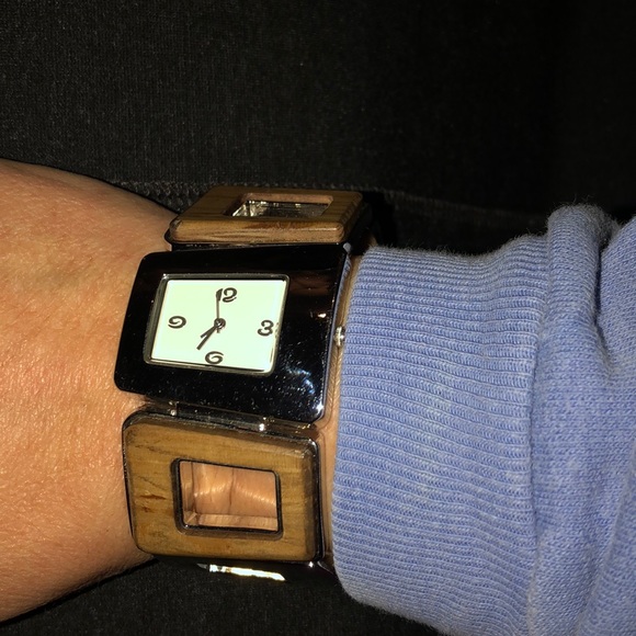 Vintage Deco wood and stainless big watch. main image 5